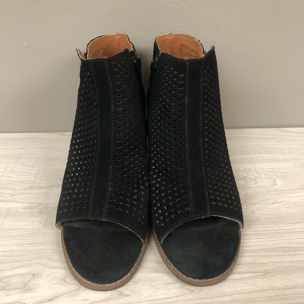 COPY - Vionic Laser-Cut Open Toe Booties Size 7.5